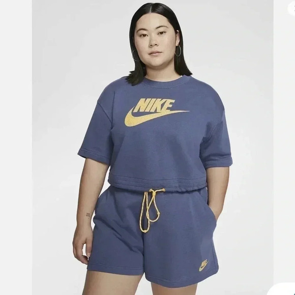 Nike Plus Women's Sportswear Icon Clash Cropped T-Shirt Top Size 1X - Picture 1 of 10